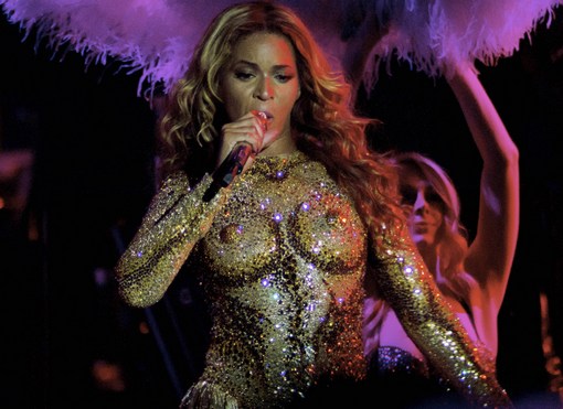 Beyonce-Kicks-Off-Mrs.-Carter-World-Tour-in-Serbia-2