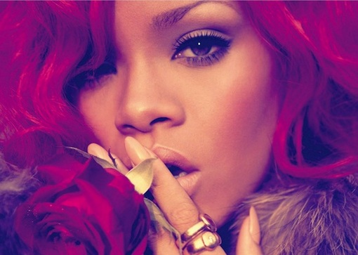 Rihanna-Loud-la-11-15-10