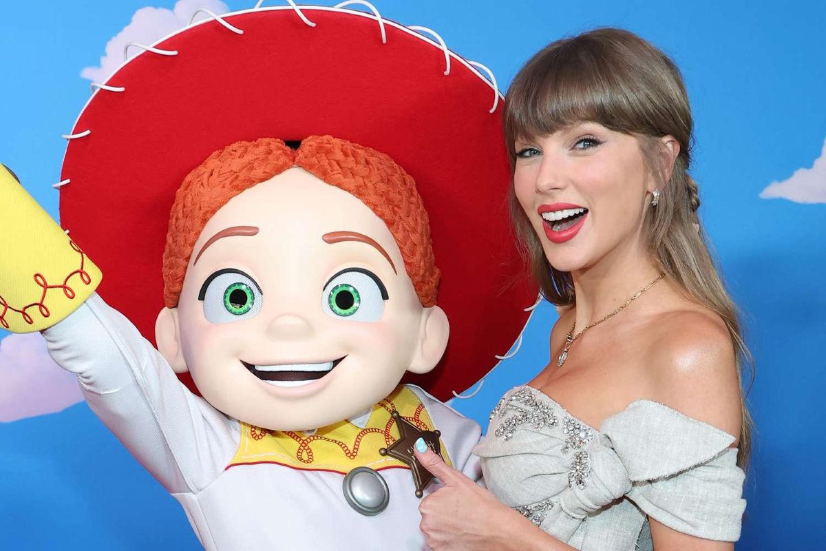 Taylor Swift x Toy Story: Το τραγούδι που δεν λέει να κατέβει από την κορυφή