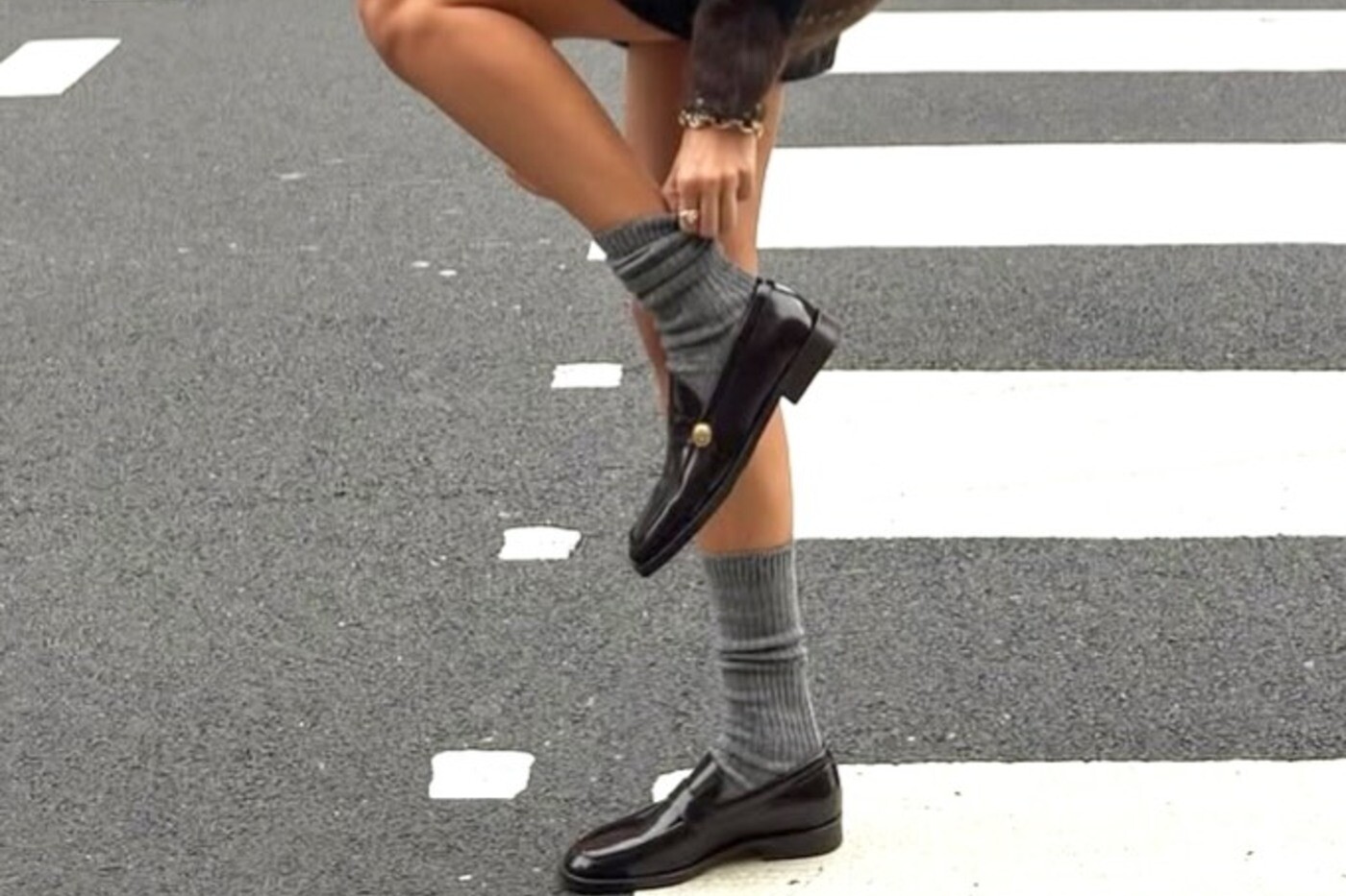 Loafers: &Tau;&omicron; must-have &alpha;&xi;&epsilon;&sigma;&omicron;&upsilon;ά&rho; &tau;&omicron;&upsilon; &phi;&theta;&iota;&nu;&omicron;&pi;&omega;&rho;&iota;&nu;&omicron;ύ &sigma;&tau;&iota;&lambda; &kappa;&alpha;&iota; &pi;ώ&sigmaf; &nu;&alpha; &tau;&omicron; &phi;&omicron;&rho;έ&sigma;&epsilon;&iota;&sigmaf;