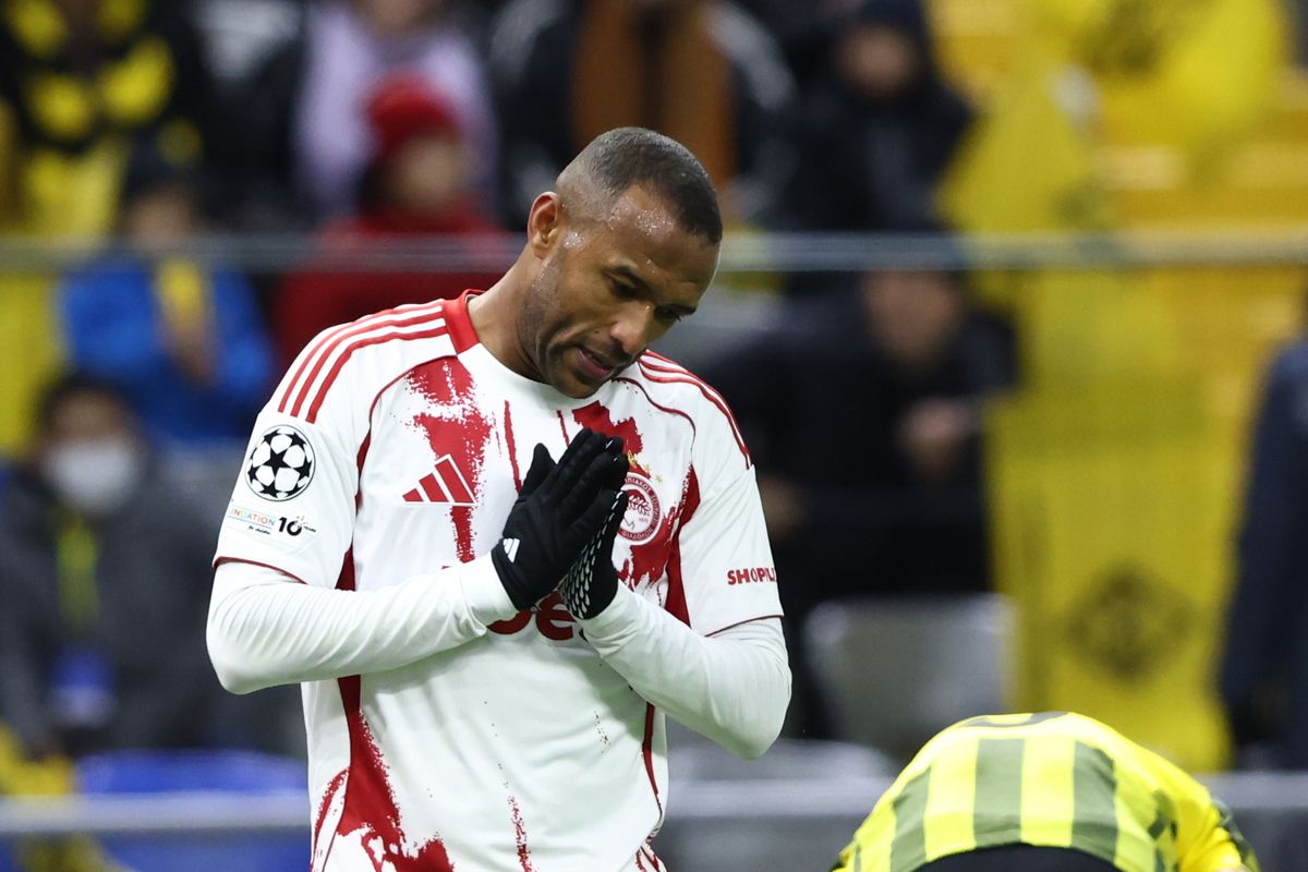 Απίστευτο περιστατικό με τον Ελ Κααμπί: Τράκαρε και κατέληξε να βγάζει σέλφι με την οδηγό