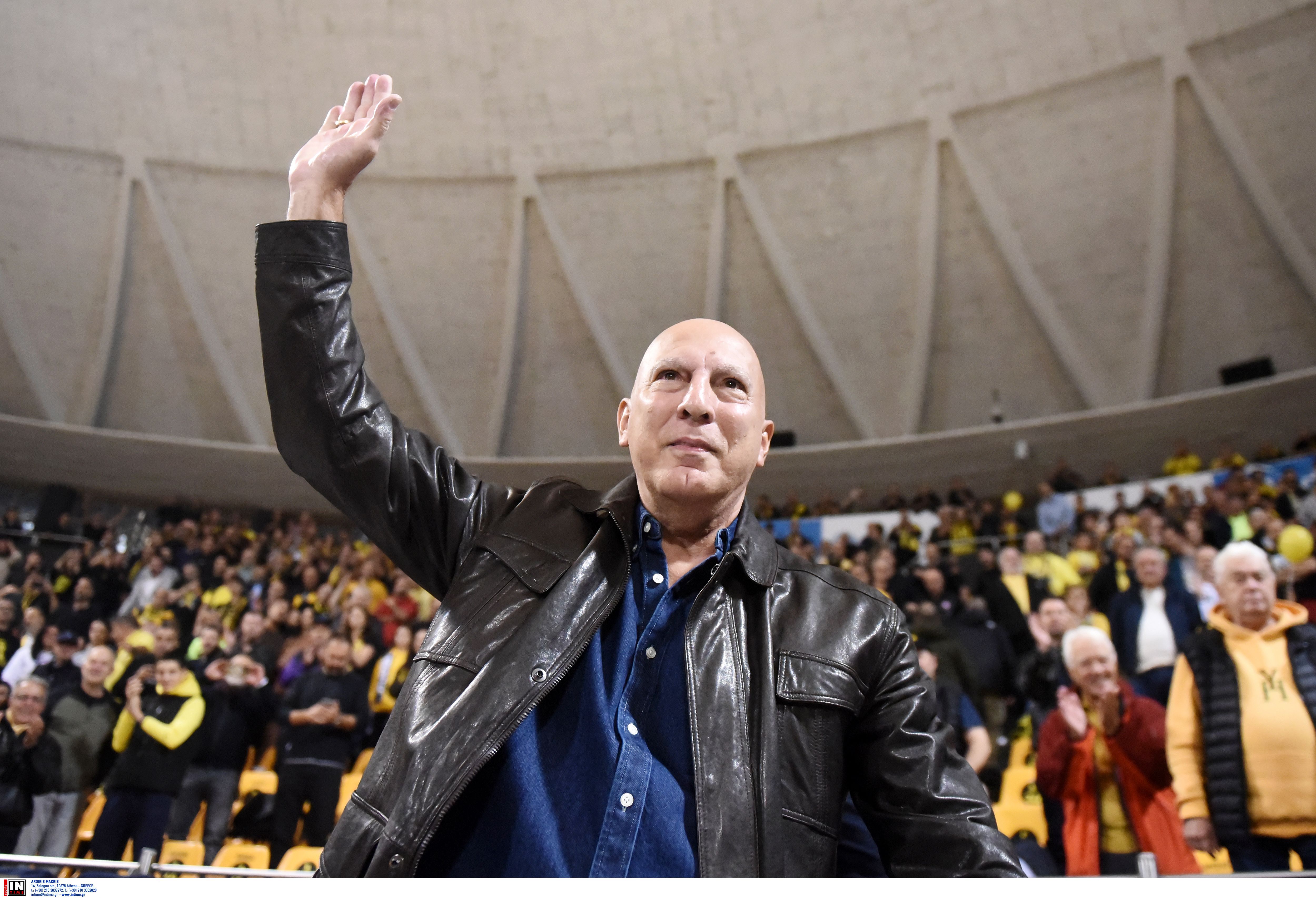 Ο Νίκος Γκάλης ευχαρίστησε τον κόσμο για τις ευχές στην ονομαστική του εορτή