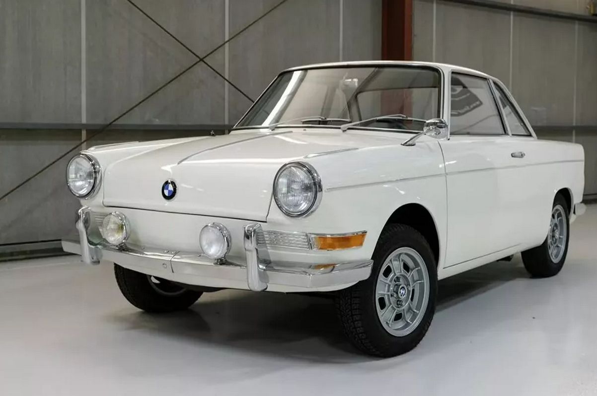 &Tau;&omicron; &mu;&iota;&kappa;&rho;ό &theta;&alpha;ύ&mu;&alpha; &pi;&omicron;&upsilon; &kappa;&rho;ά&tau;&eta;&sigma;&epsilon; &zeta;&omega;&nu;&tau;&alpha;&nu;ή &tau;&eta; BMW