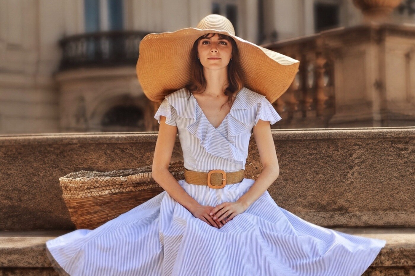 Raffia summer: Βρήκα τα πιο elegant ψάθινα αξεσουάρ που θα αναβαθμίσουν τα vacation looks του Αυγούστου