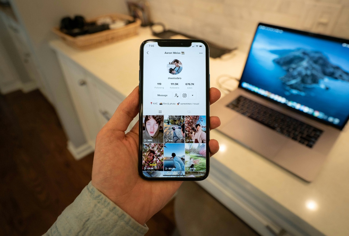 Η Gen Z χρησιμοποιεί το TikTok για να βρει δουλειά - και φαίνεται πως λειτουργεί