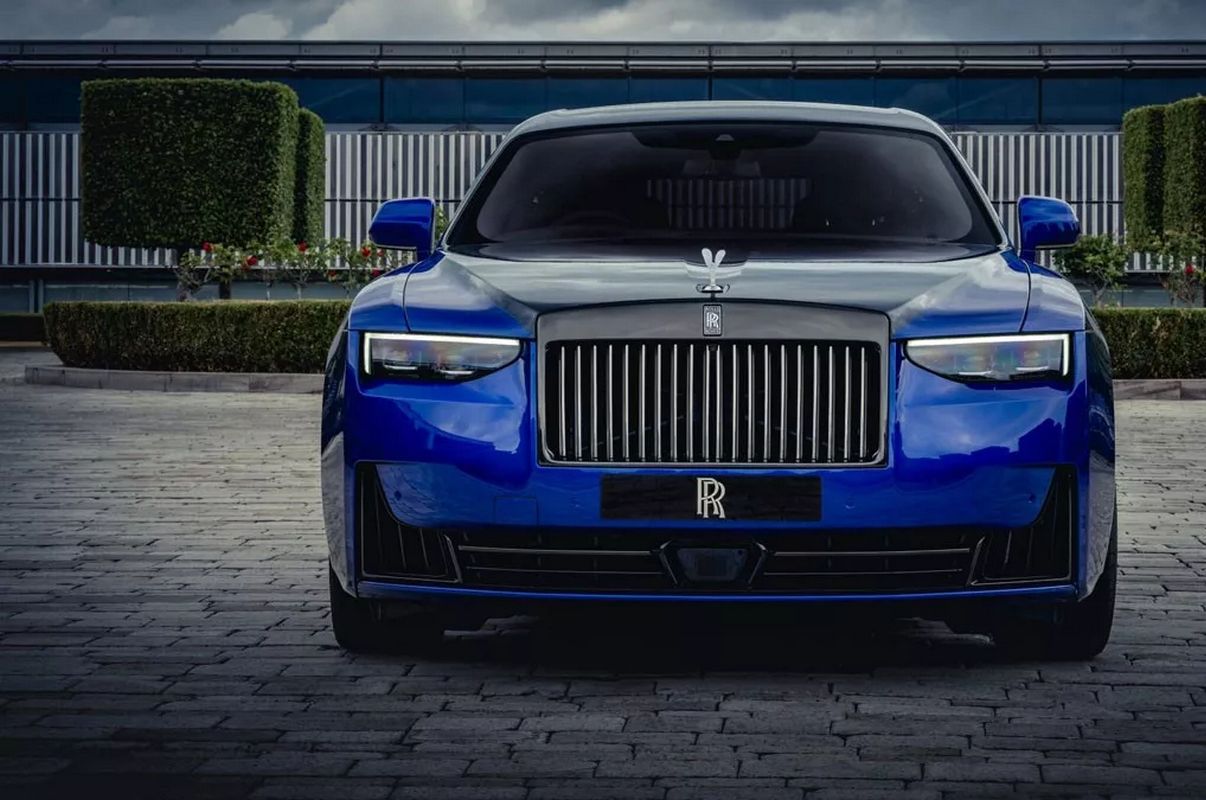Ποιος Έλληνας αγόρασε την πιο ισχυρή Rolls‑Royce όλων των εποχών; (video)