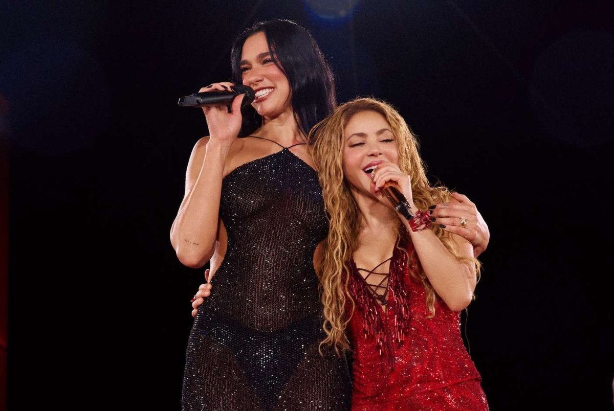 Fuego: &Eta; Dua Lipa &alpha;&nu;έ&beta;&eta;&kappa;&epsilon; &sigma;&tau;&eta; &sigma;&kappa;&eta;&nu;ή &mu;&epsilon; &tau;&eta; Shakira &sigma;&tau;&eta; &Mu;&alpha;&delta;&rho;ί&tau;&eta; &kappa;&alpha;&iota; &tau;&rho;&alpha;&gamma;&omicron;ύ&delta;&eta;&sigma;&alpha;&nu; &tau;&omicron; "Antolog&iacute;a"