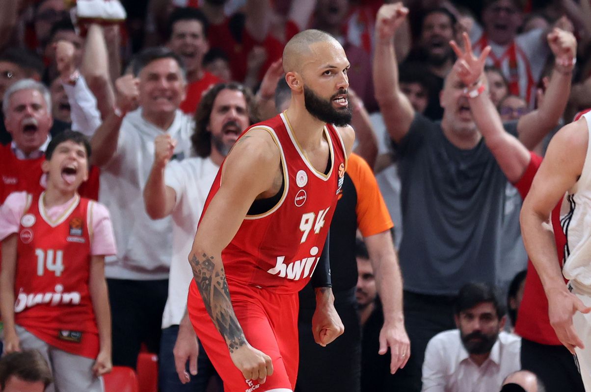 Ολυμπιακός: Το πεπρωμένο του Φουρνιέ στο Άμπου Ντάμπι