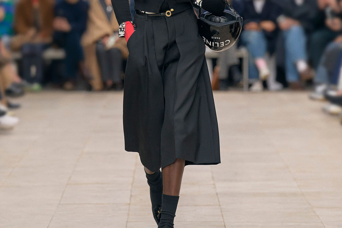 Culottes: &Beta;&rho;ή&kappa;&alpha; &tau;&omicron; &pi;&iota;&omicron; &epsilon;&upsilon;έ&lambda;&iota;&kappa;&tau;&omicron; &kappa;&omicron;&mu;&mu;ά&tau;&iota; &pi;&omicron;&upsilon; &theta;&alpha; &alpha;&nu;&alpha;&beta;&alpha;&theta;&mu;ί&sigma;&epsilon;&iota; &epsilon;ύ&kappa;&omicron;&lambda;&alpha; &tau;&alpha; &kappa;&alpha;&lambda;&omicron;&kappa;&alpha;&iota;&rho;&iota;&nu;ά looks