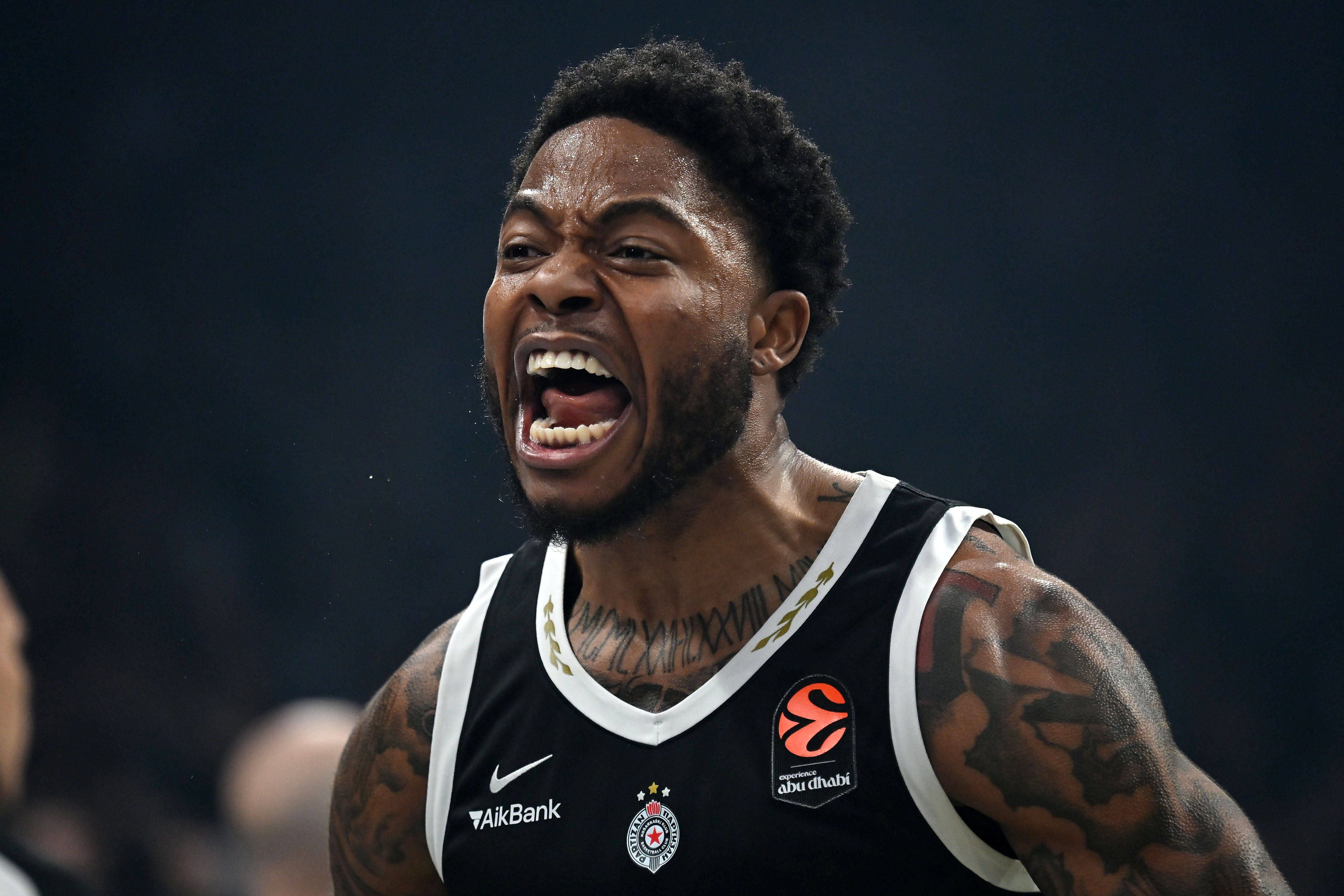 &Omicron;&iota; &delta;ύ&omicron; &kappa;&omicron;&mu;&beta;&iota;&kappa;έ&sigmaf; &mu;&epsilon;&tau;&alpha;&gamma;&rho;&alpha;&phi;&iota;&kappa;έ&sigmaf; deadlines &tau;&eta;&sigmaf; EuroLeague