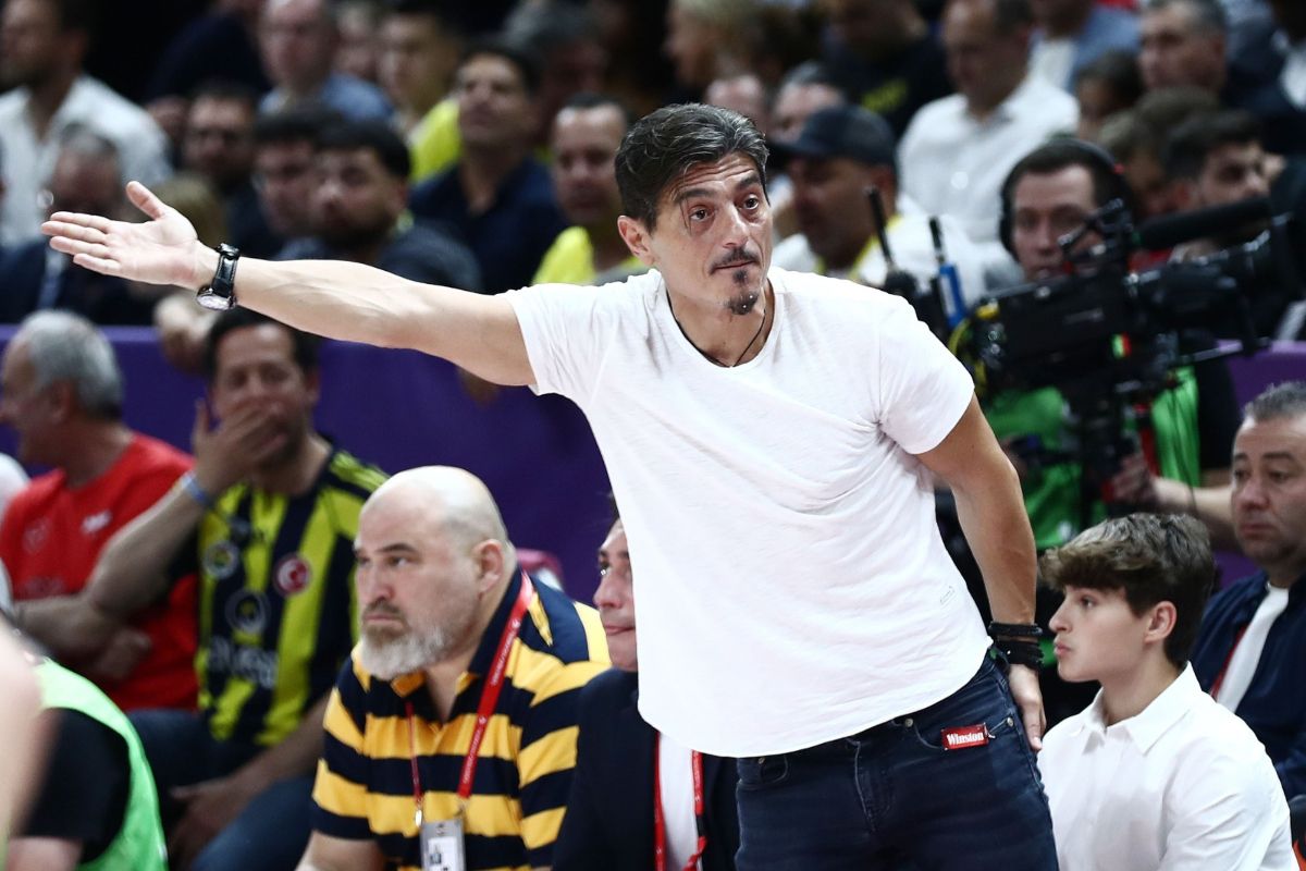Ευθεία επίθεση Δ. Γιαννακόπουλου κατά Μποντιρόγκα και όχι μόνο: «Κατεβάστε το λάβαρο! Παίξτε μόνοι σας στη Euroleague, εγώ θα ορίσω το τέλος, όπως τότε με την Α2»