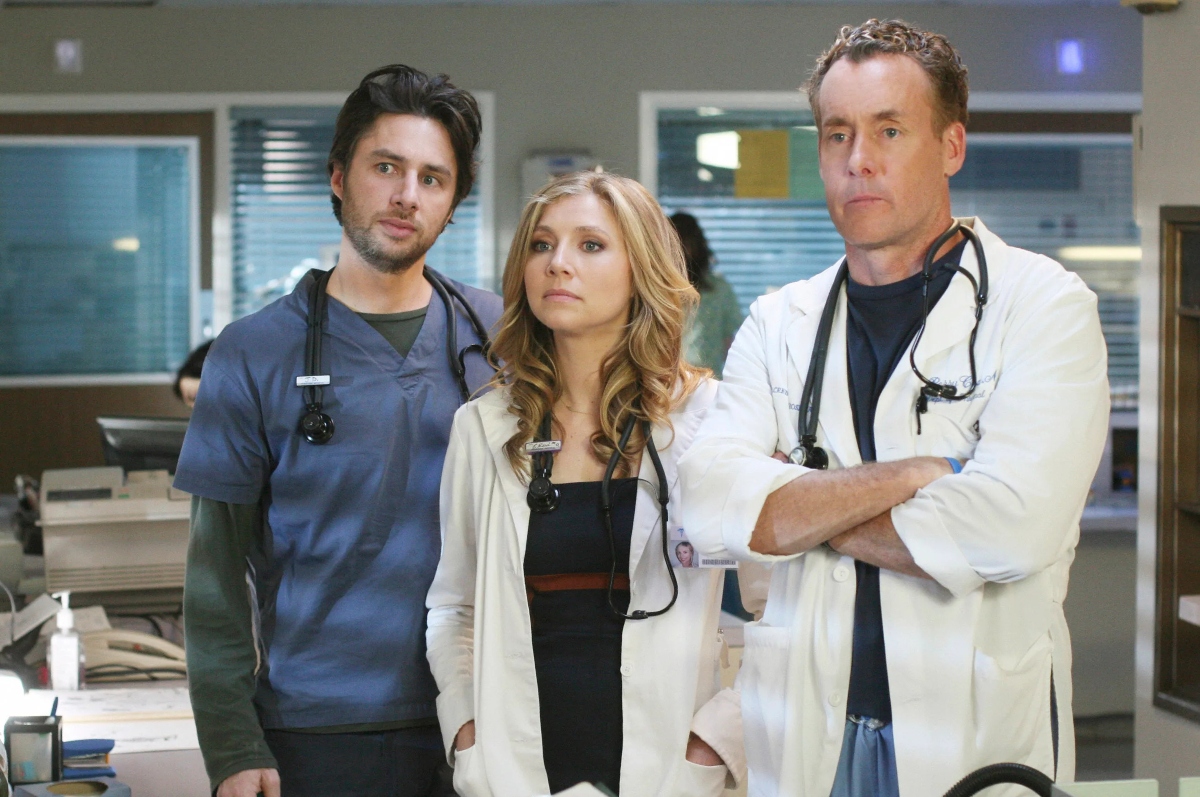 Ο σεναριογράφος του "Scrubs", Eric Weinberg, δικάζεται για βιασμό και σεξουαλικές επιθέσεις σε επτά γυναίκες