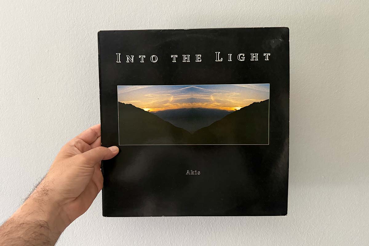 Άκης Δαούτης – Into The Light