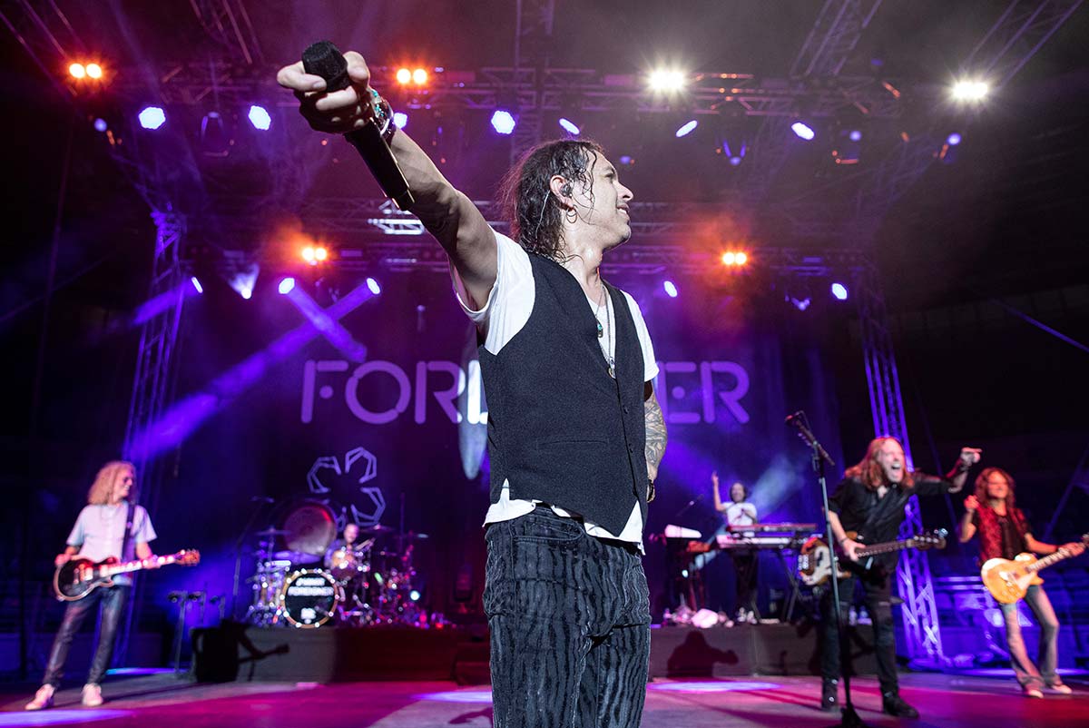 Foreigner & Κώστας Τουρνάς στο ΟΑΚΑ