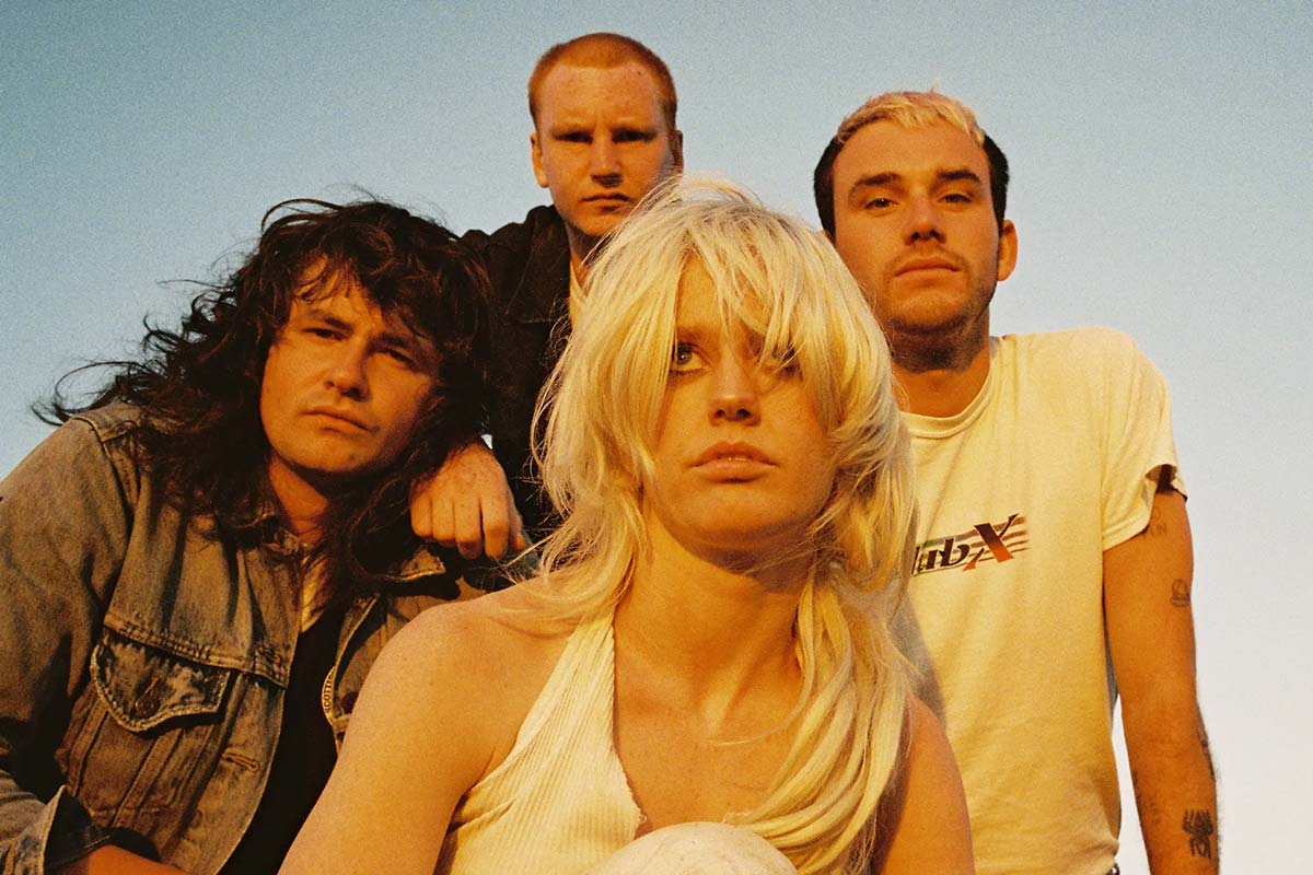 Amyl and The Sniffers