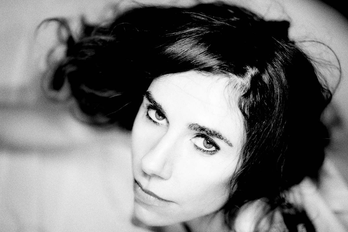 Η PJ Harvey παρουσιάζει το "Voyager"
