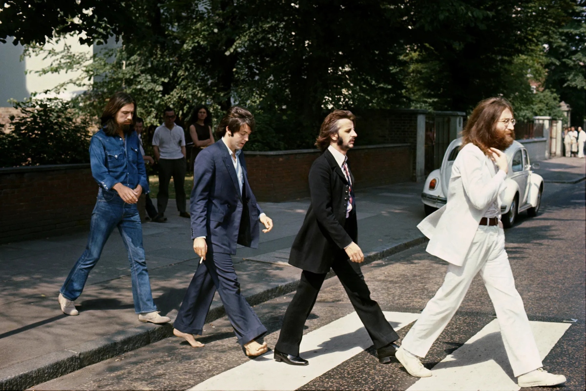 Η θρυλική διάβαση του Abbey Road ζωντανεύει ξανά για τις νέες ταινίες των Beatles