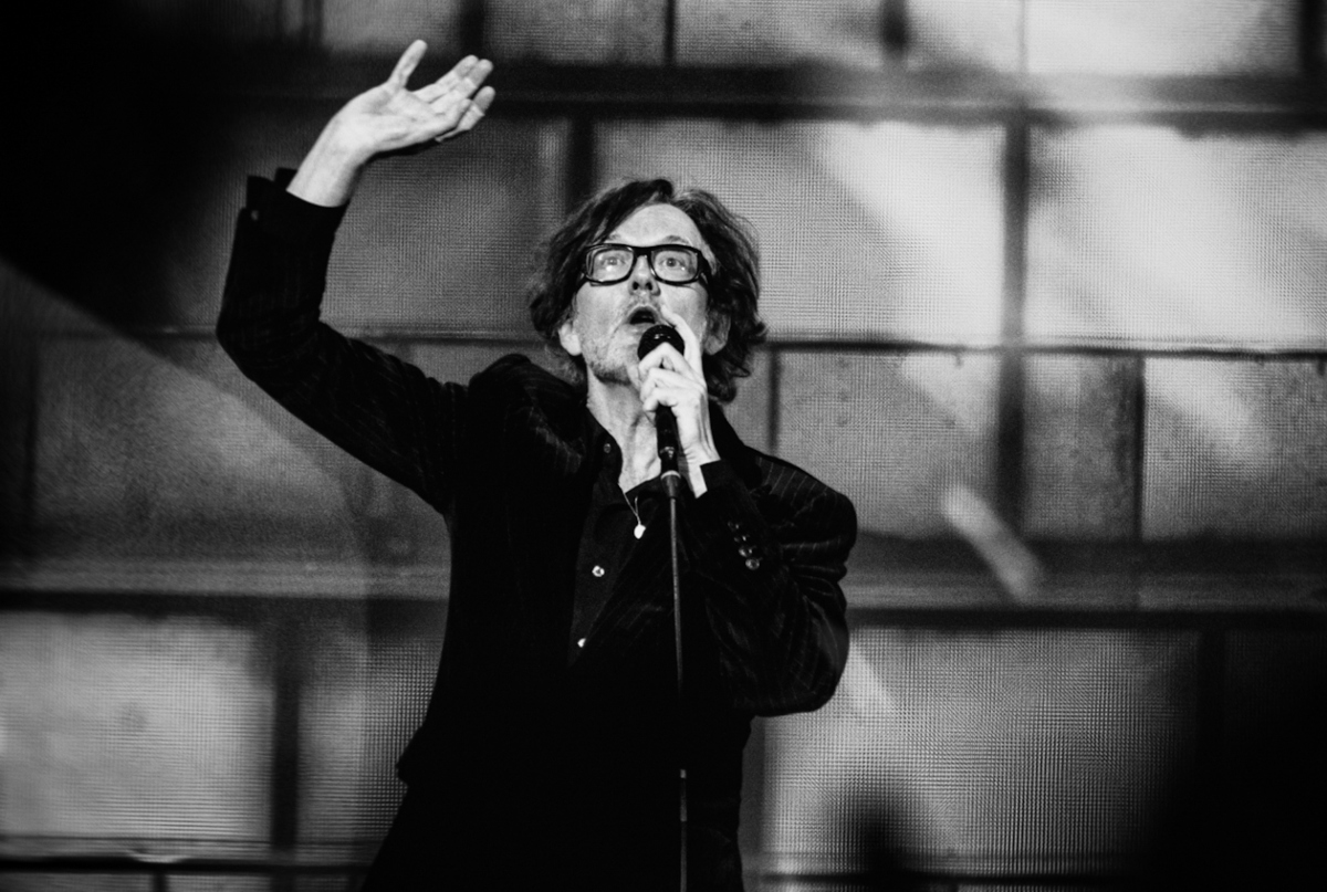 Ο Jarvis Cocker ξεκαθαρίζει το τοπίο: «Δεν θεωρώ ότι οι Pulp έχουν τελειώσει»