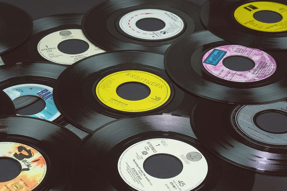 Η Warner Music Group λανσάρει πιλοτικό πρόγραμμα για ανακύκλωση βινυλίων