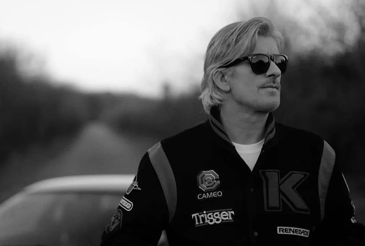 Πέθανε ο Kavinsky, ο δημιουργός του εμβληματικού "Nightcall", σε ηλικία 50 ετών
