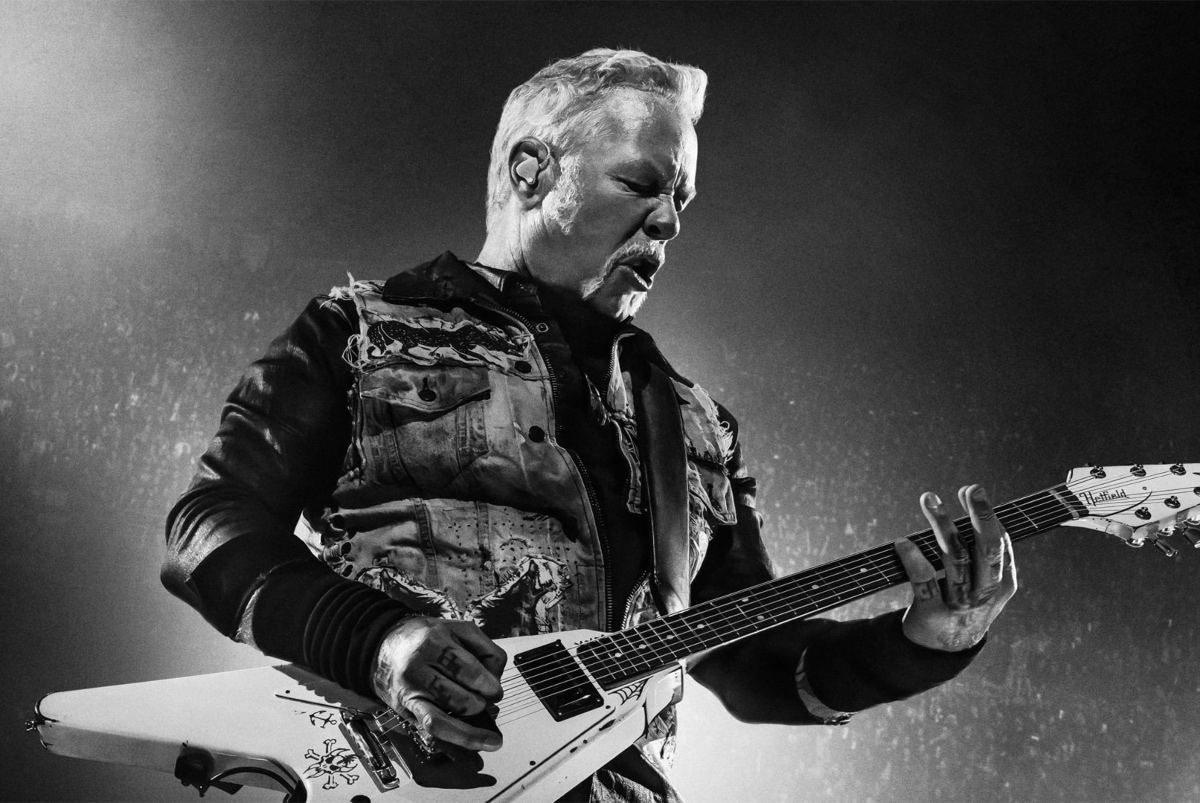 Οι Metallica τραγούδησαν το απαγορευμένο "Delilah" του Tom Jones στο Cardiff