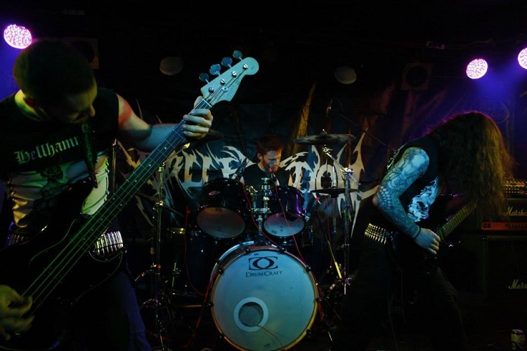 054Possessed_2.jpg