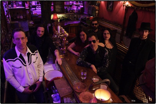 Thee_Holy_Strangers_photo_