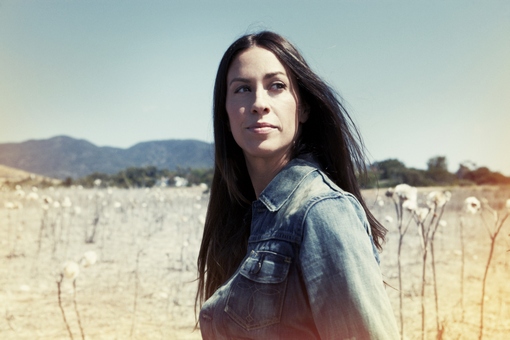 Alanis_Morissette_press_photo_2012