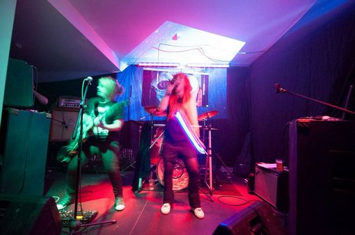 Lightasyl_2_Bella_Fuzz
