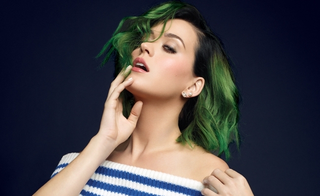 katy-perry-2014-lauren-dukoff-billboard-650