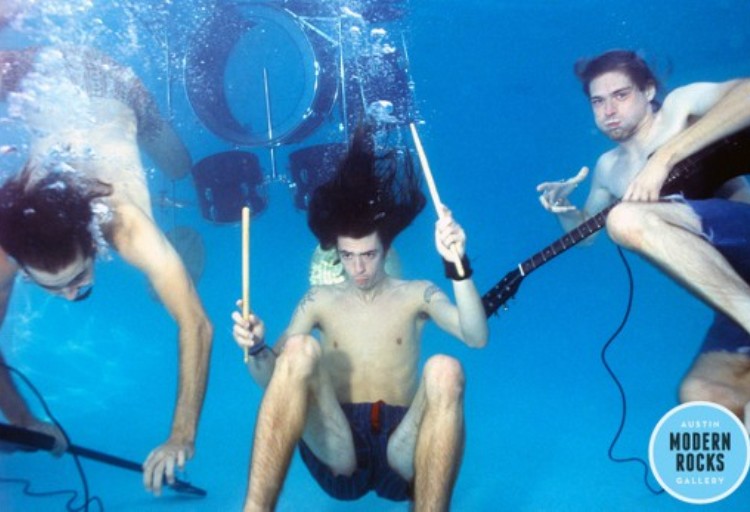 830990_nirvana_underwater_00.jpg