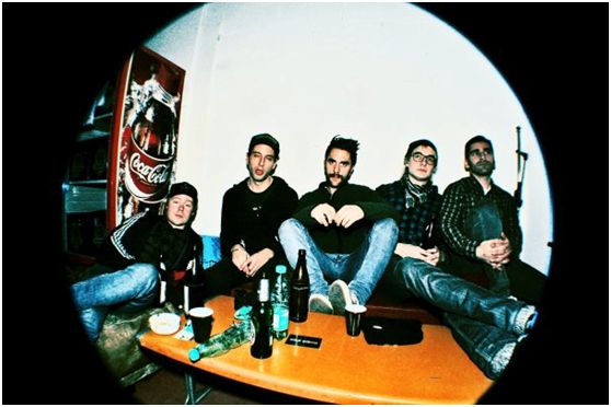 AtlasLosingGrip2011_3