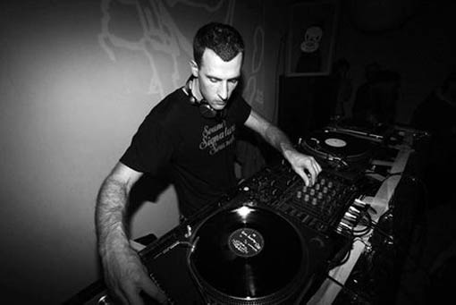 Dj Vakula