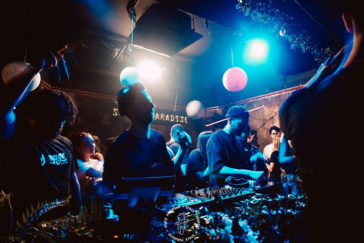 Space Paradise - Saturday's Rave Culture