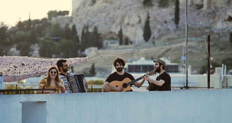 Ιουλία Καραπατάκη  & Ατάρ Του Ταρ